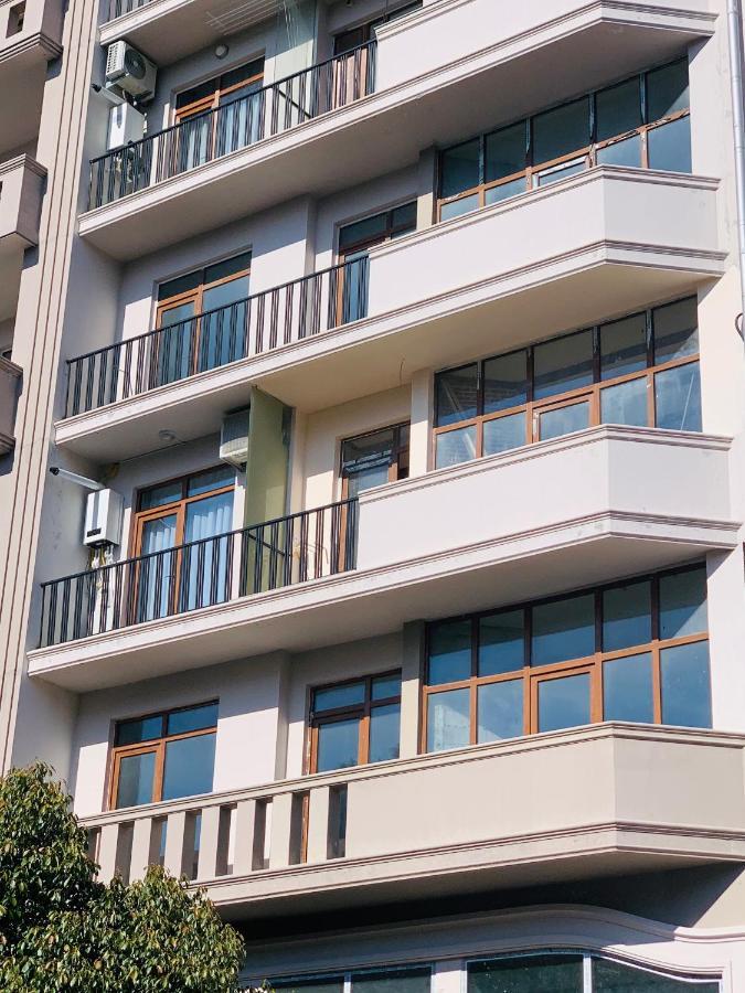 Downtown Batumi Apartment Экстерьер фото